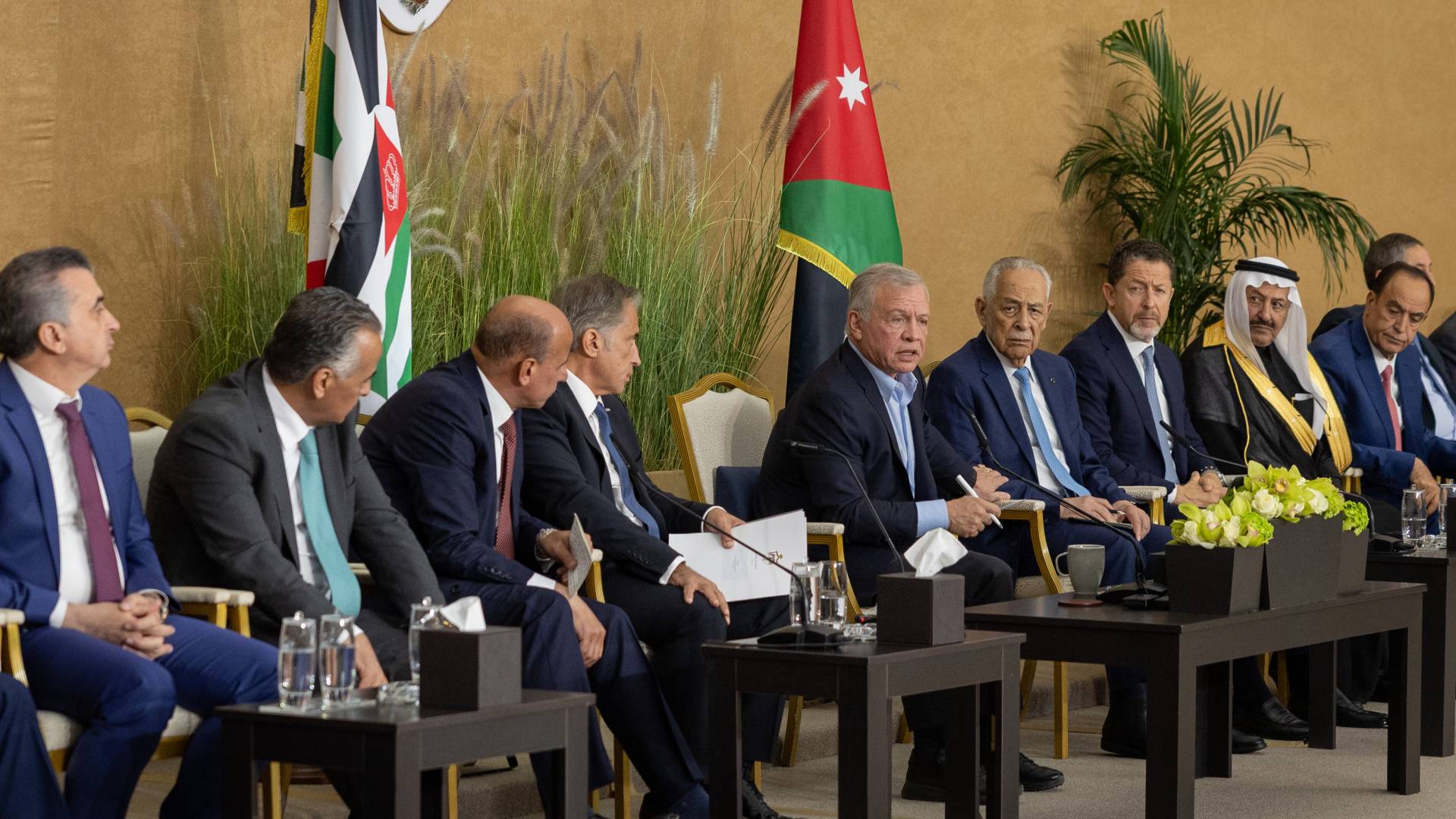 King Abdullah directs government to build cable car project in Karak to boost tourism