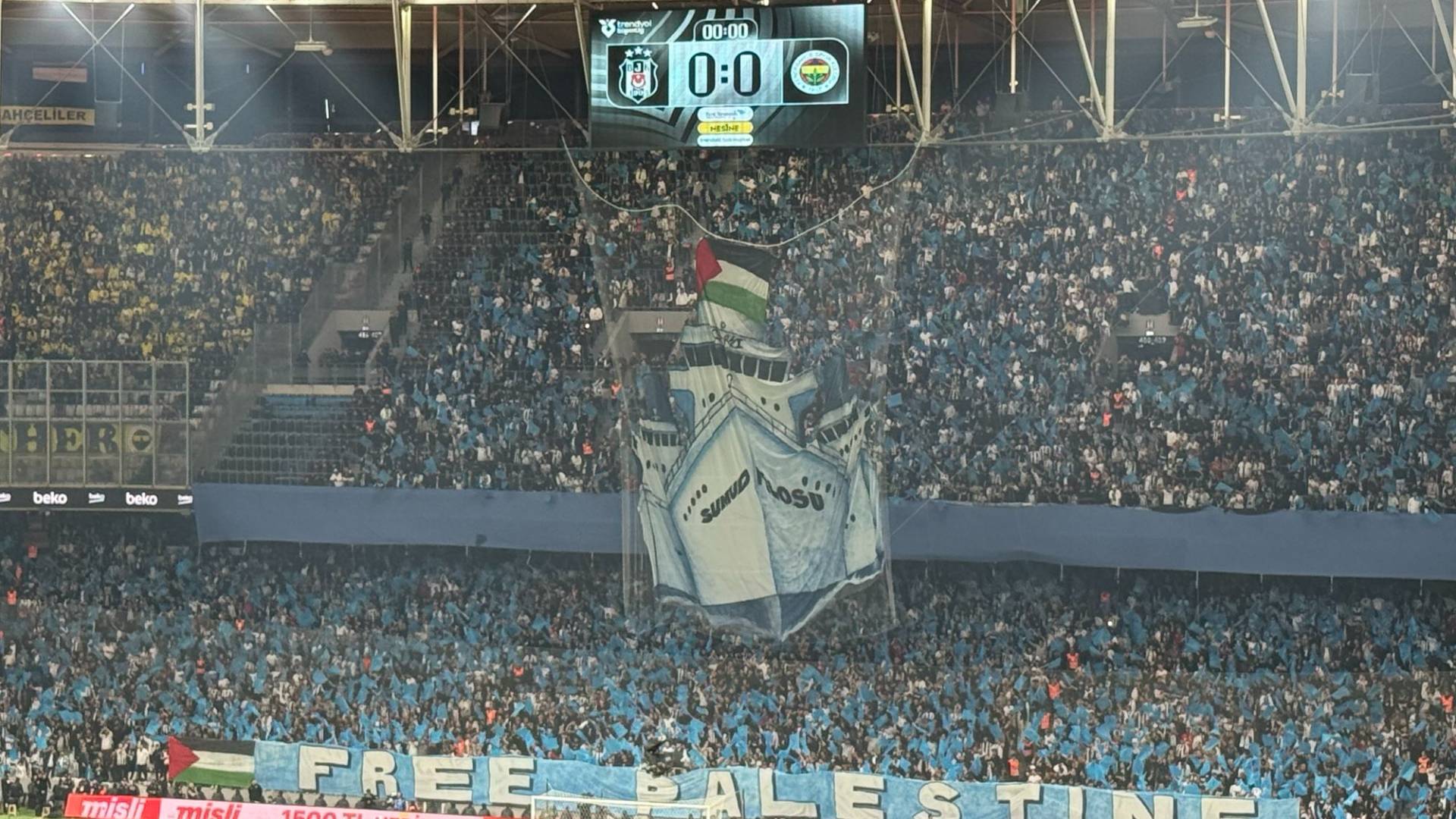 Besiktas fans stage choreography to honor Gaza, Global Sumud Flotilla