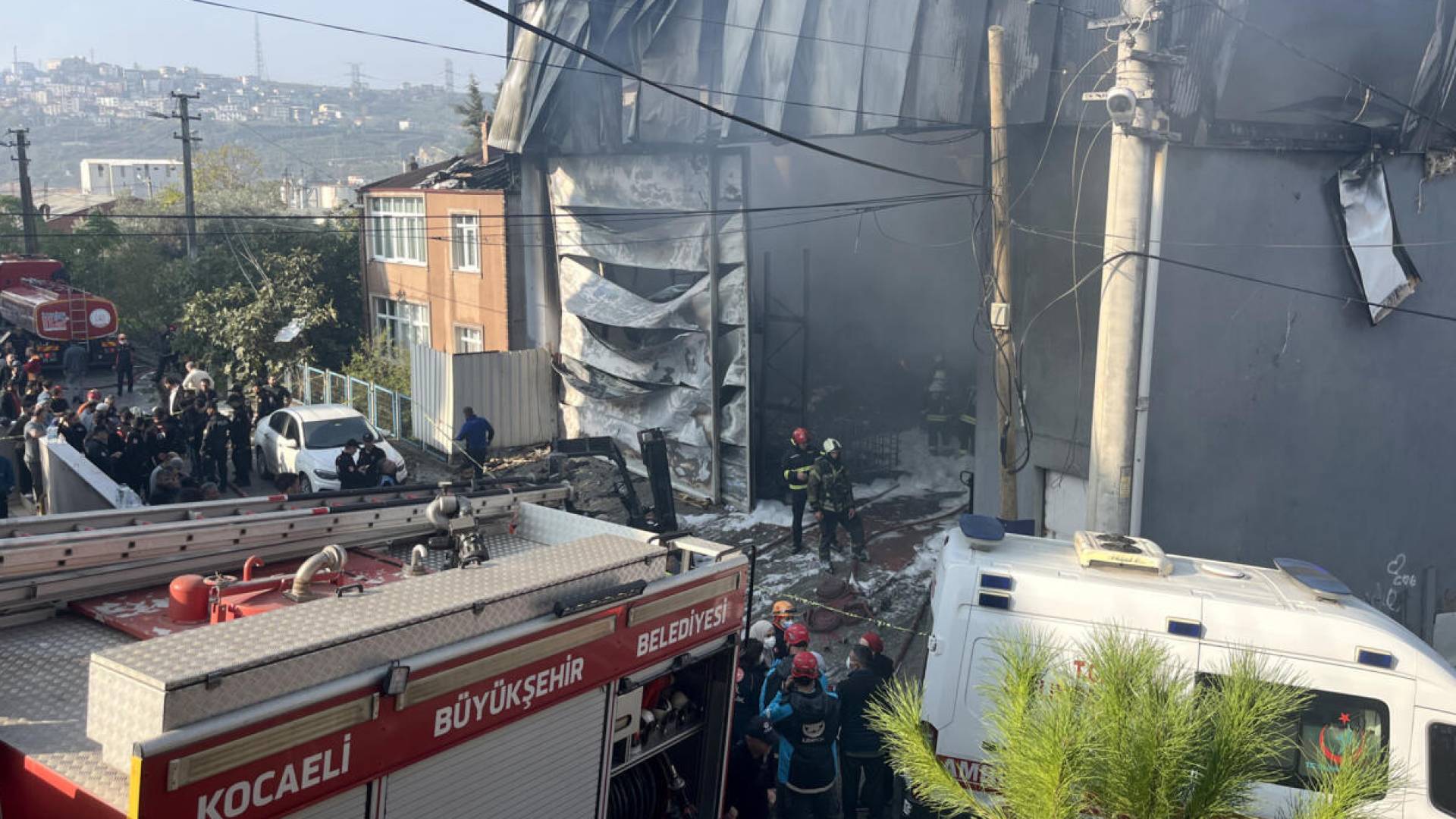 Fire at Turkish perfume warehouse kills six, injures five