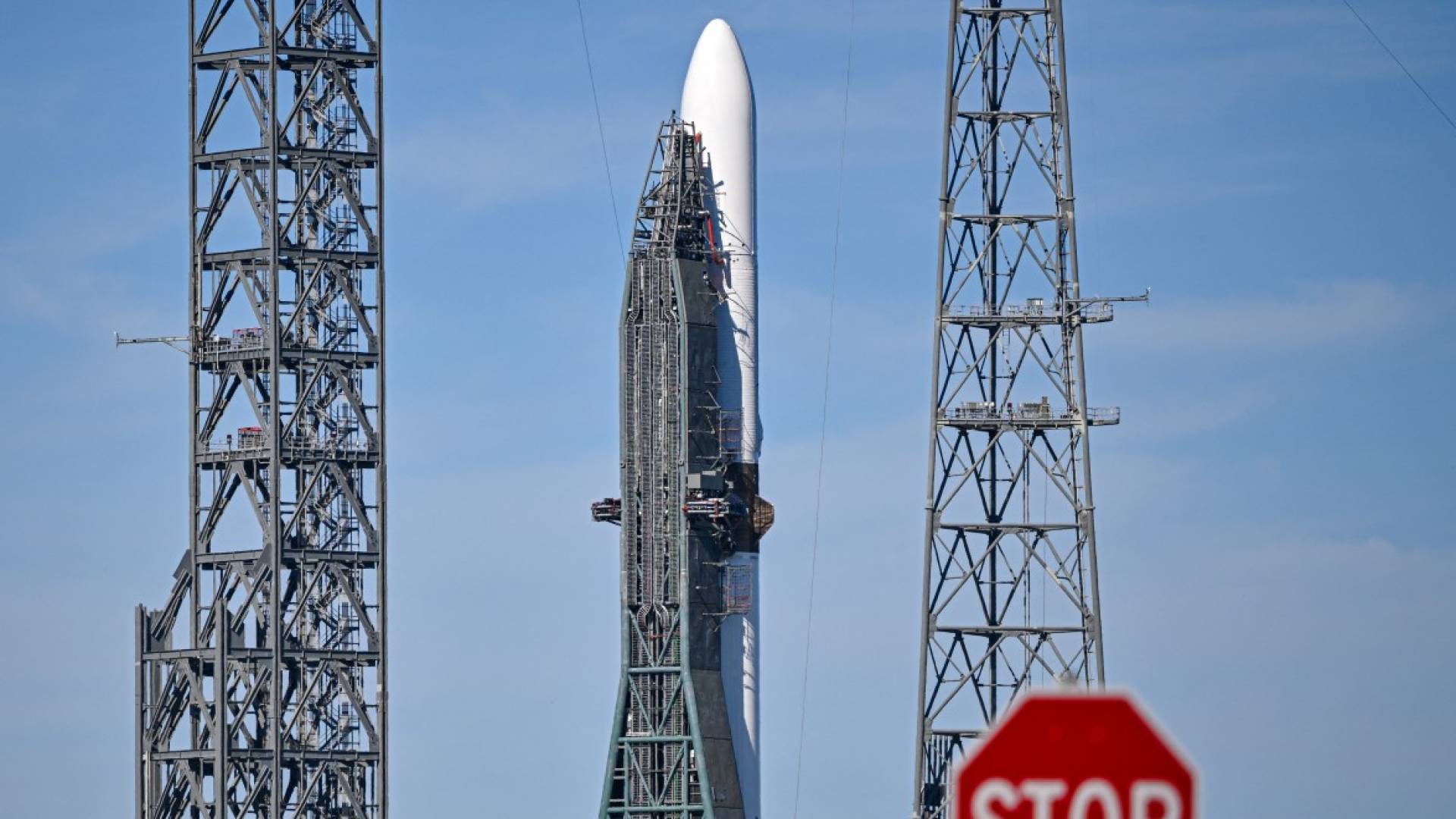 Jeff Bezos’s New Glenn rocket to carry NASA spacecraft to Mars
