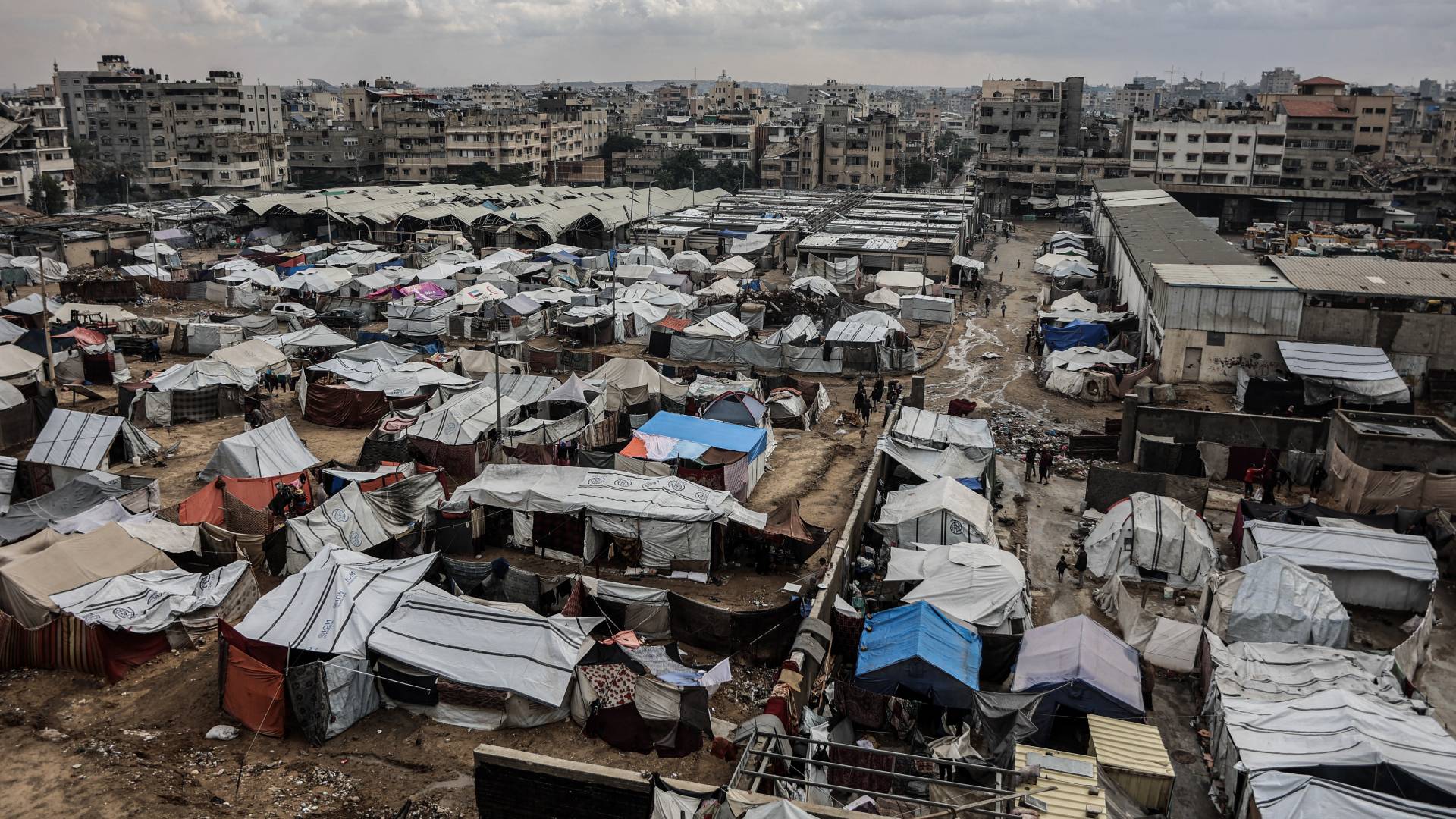 Gaza officials plead for 450,000 tents as winter rain begins