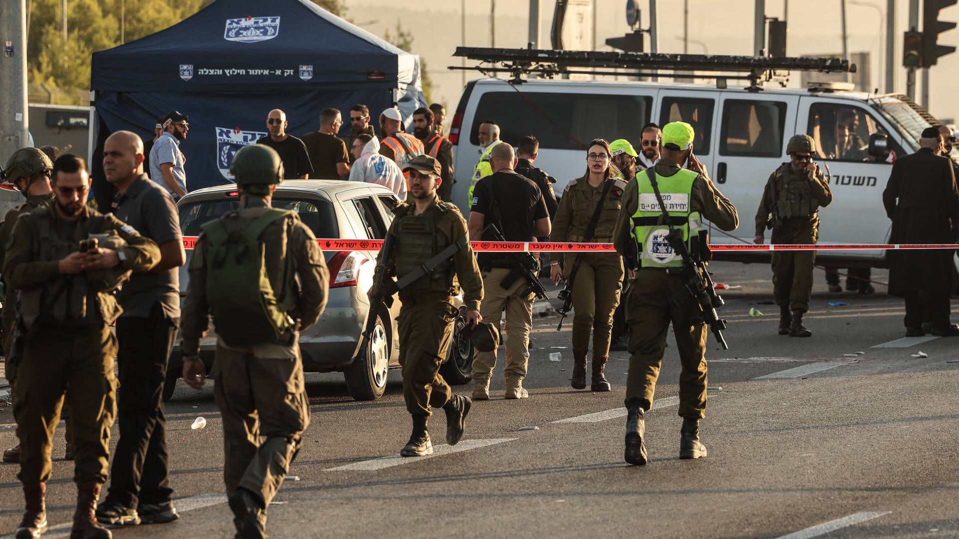 'Israel' raids house in Hebron after West Bank attack