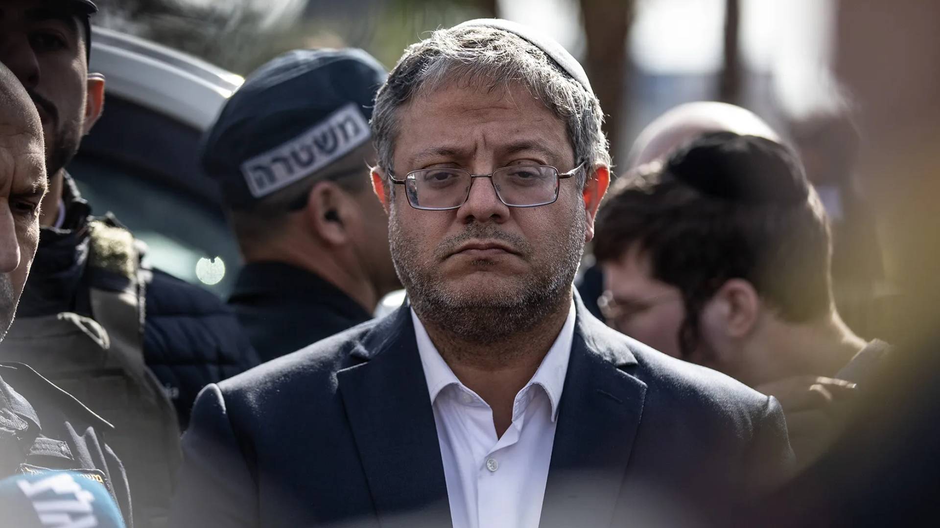 Disagreement within 'Israeli' Cabinet over draft law to execute Palestinian detainees