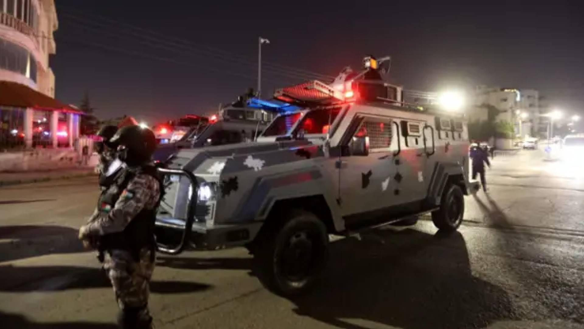 VIDEO: Security raid targets outlaws in Jordan's Ramtha