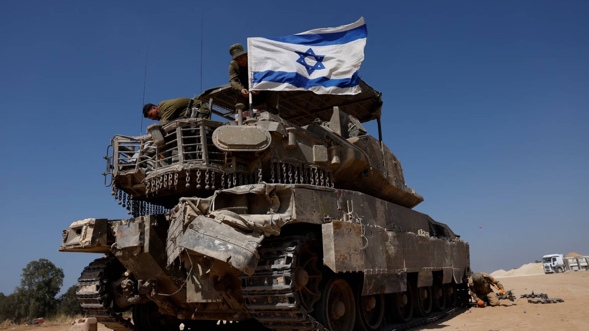 'Israeli' army says killed five Palestinian fighters in south Gaza