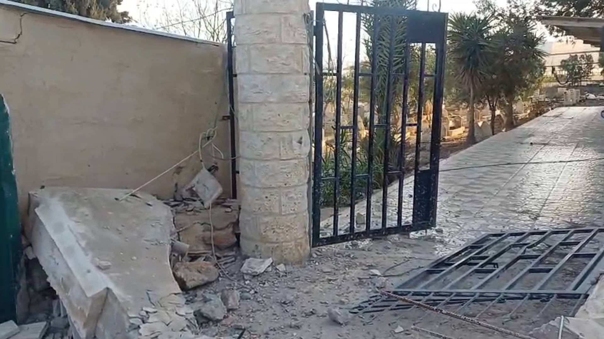 'Israeli' forces turn Tubas homes into military posts amid mass raids