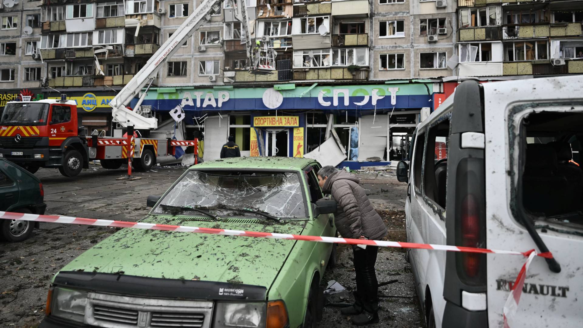 Russian strikes cut power to over 600,000 in Ukraine