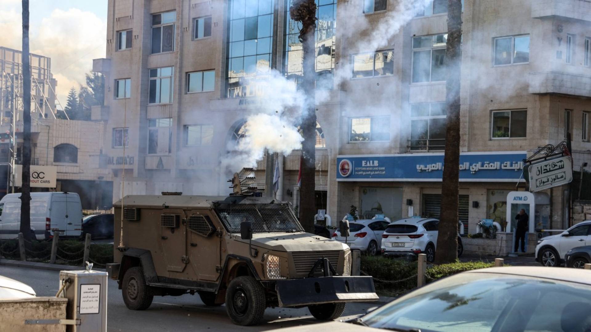 'Israeli' army storms Nablus, forcefully evicts families ahead of demolitions