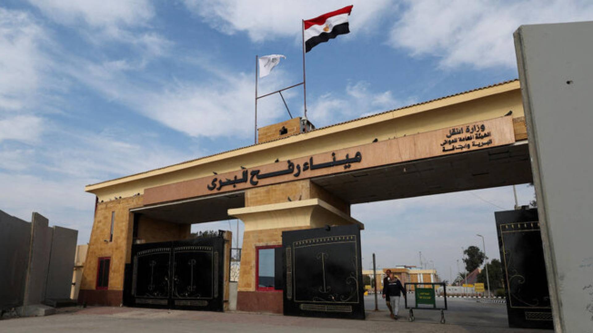 Hamas urges pressure on 'Israel' to open Rafah crossing amid ongoing violations