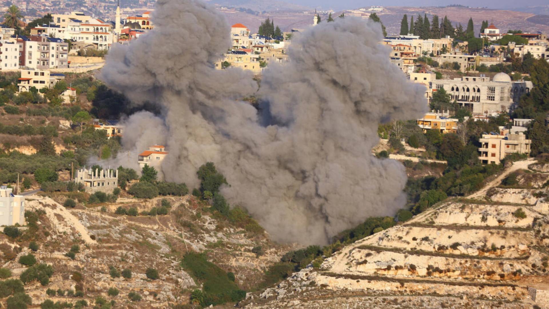 'Israeli' army warns residents in South Lebanon to evacuate ahead of planned strikes