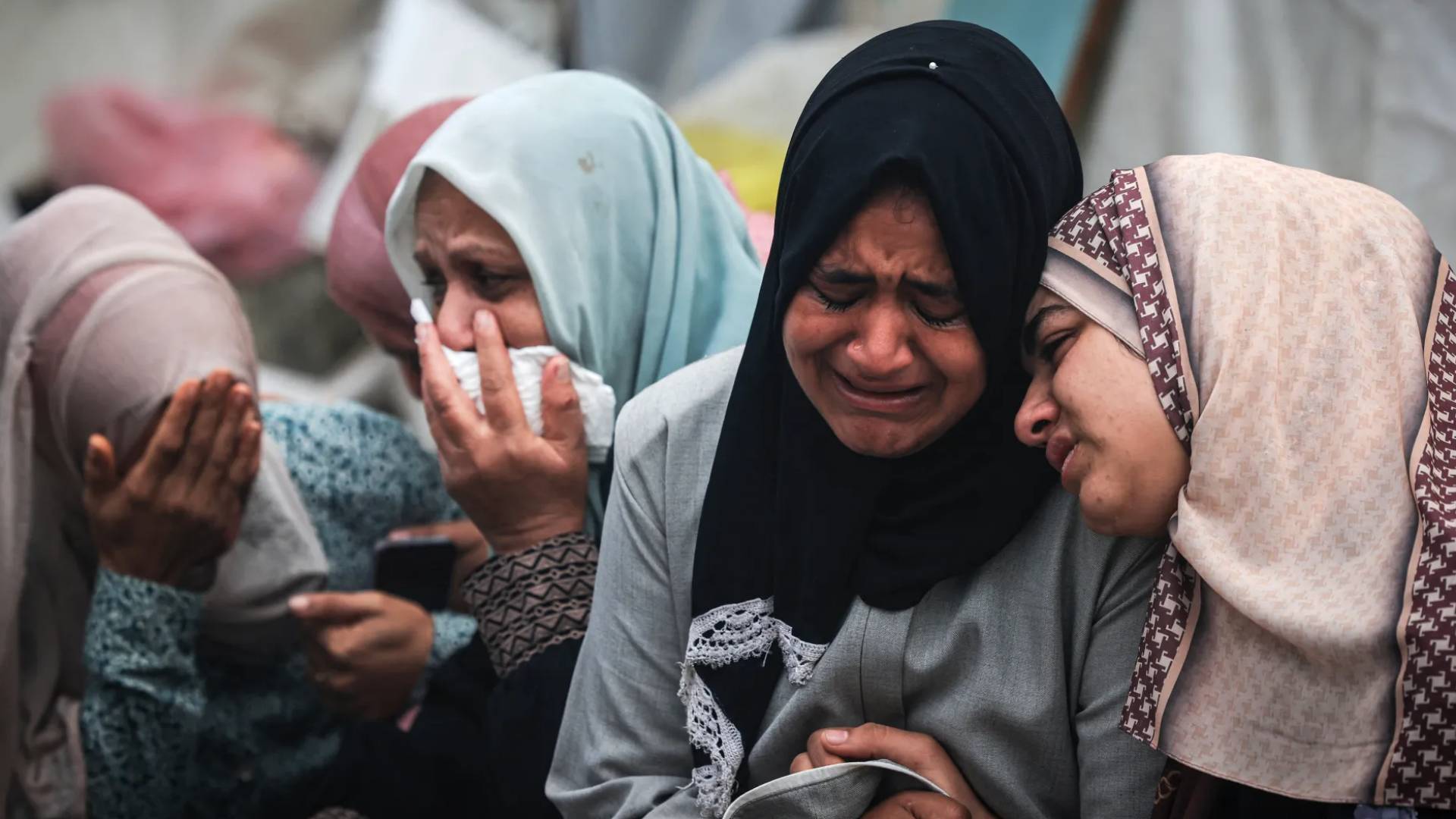 Three Palestinians killed by 'Israeli' forces near Yellow Line in Gaza's Beit Lahia