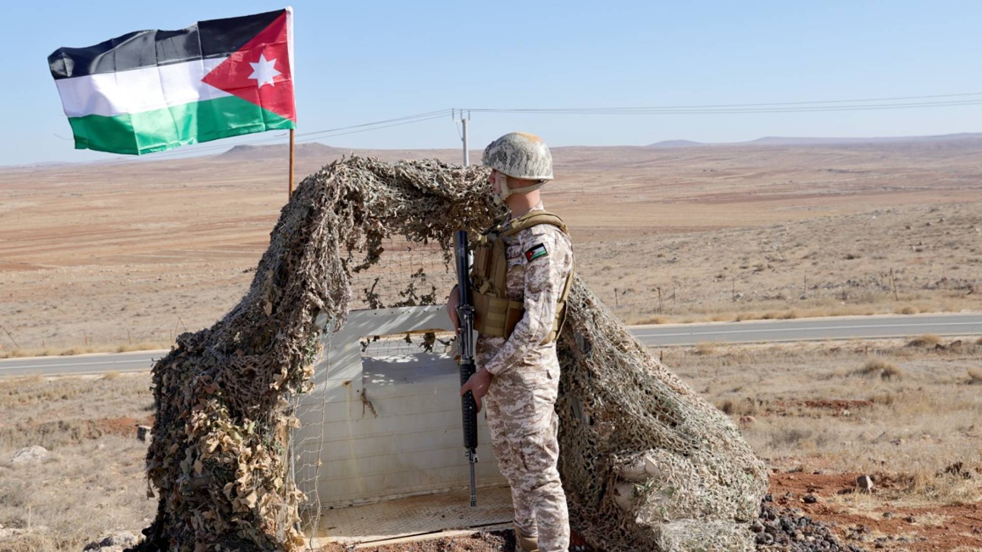 Jordan army arrests four trying to cross border illegally