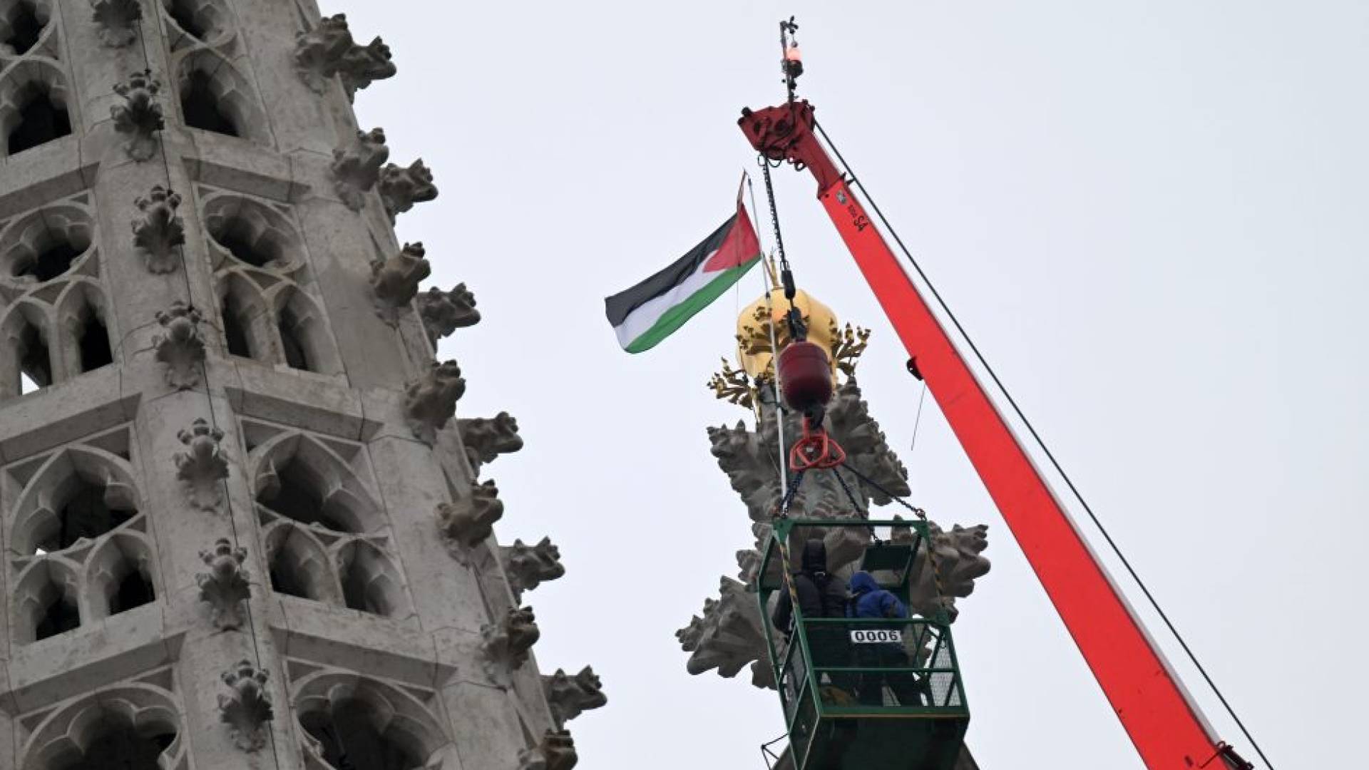 Authorities investigate mysterious Palestine flag placement on Vienna church