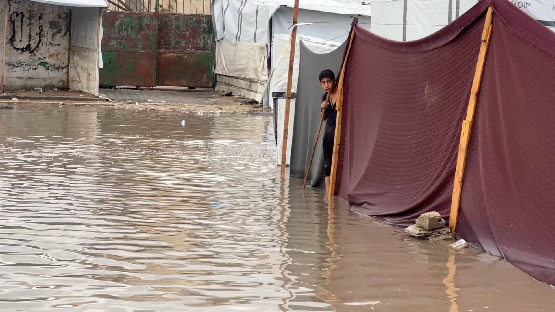Baby dies from cold in flooded Gaza tent as heavy rain hits