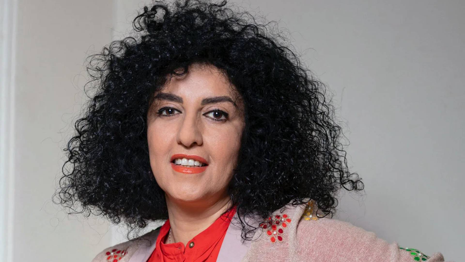 Iran detains Nobel-prize winner in “brutal” arrest