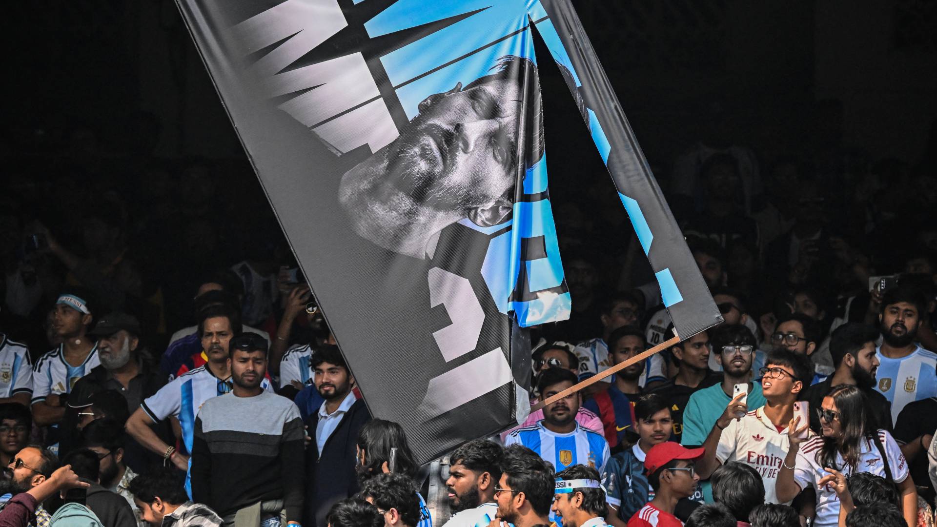 Furious fans in India storm stadium after Messi's appearance ends abruptly
