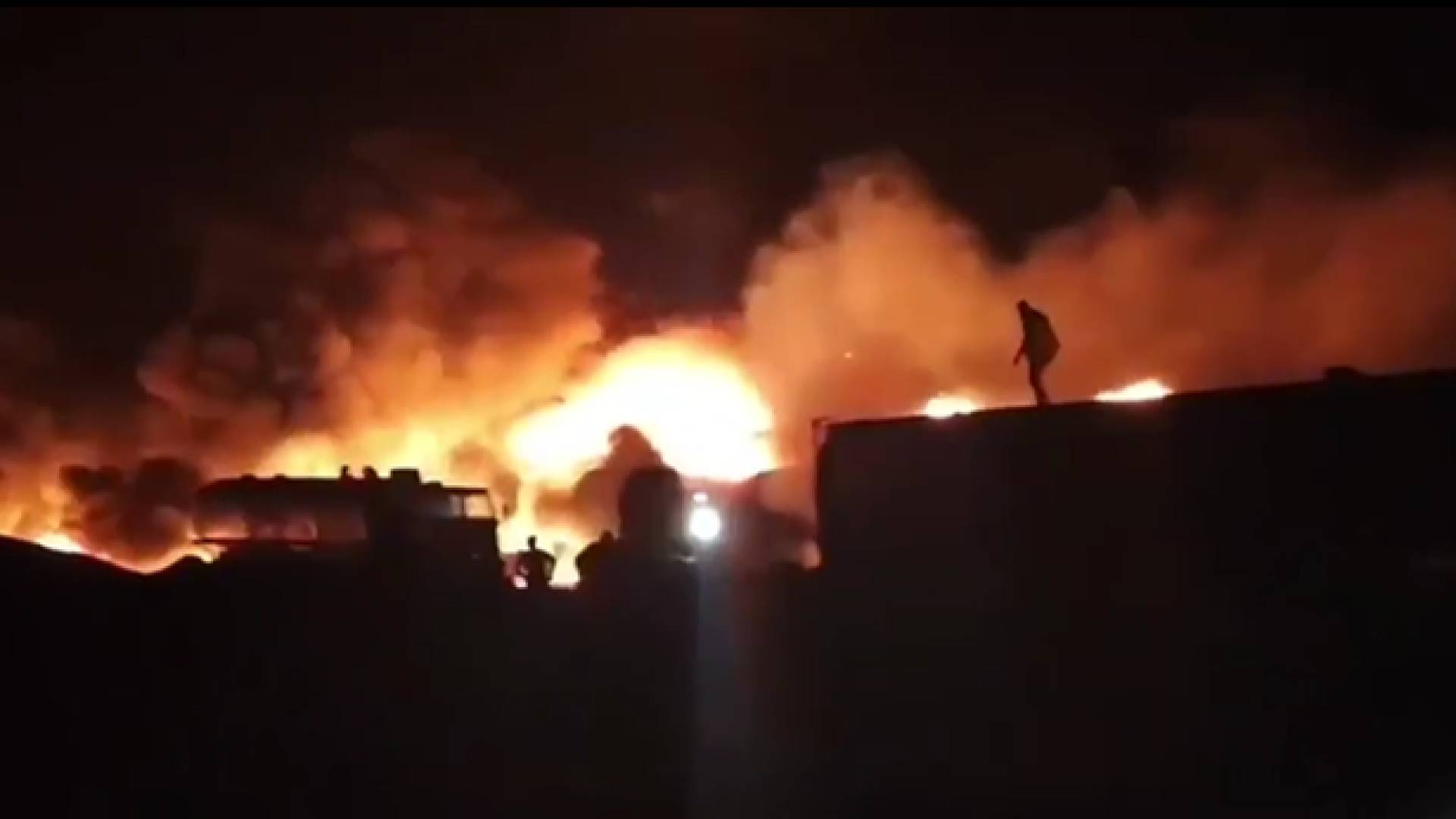 Explosion hits makeshift oil refinery in Syria