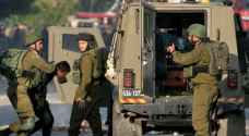 IOF injures Palestinian, arrests three others in Beita