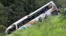 18 dead as Mexican bus carrying foreign migrants crashes