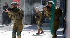 “Israeli” forces fire live ammunition at youth Hebron, West Bank