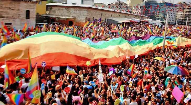 Istanbul Gay Pride. (Wikimedia commons) 