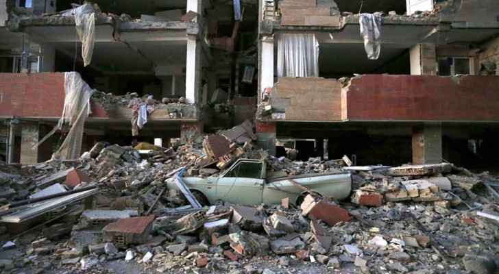 Earthquake kills 450 in Iran and Iraq as survivors battle the cold