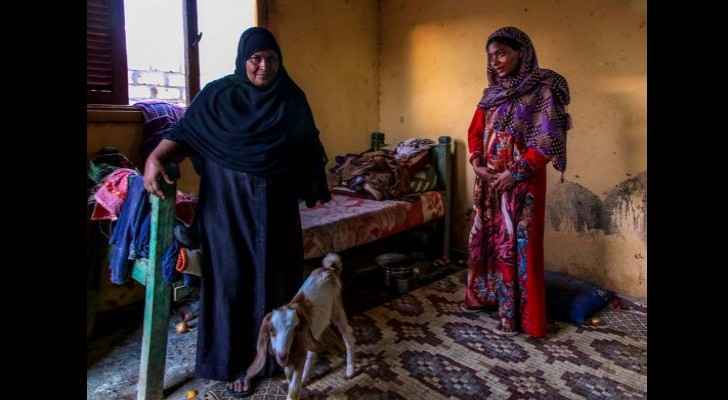 Some of the women living in “El Samha” village. (Egypt Independent)
