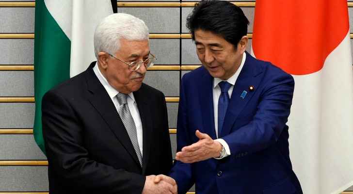 The Palestinian President, Mahmoud Abbas, with his Japanese counterpart, Shinzo Abe. (MintPressNews)