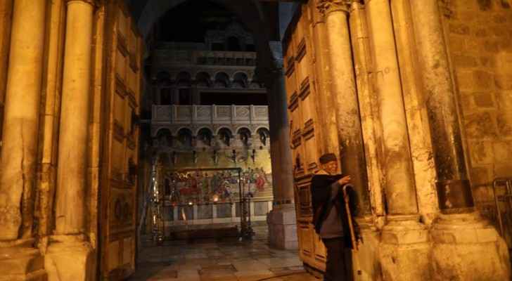 Church of Holy Sepulchre opens its doors on Wednesday for pilgrims and visitors. (QudsNewsNetwork)