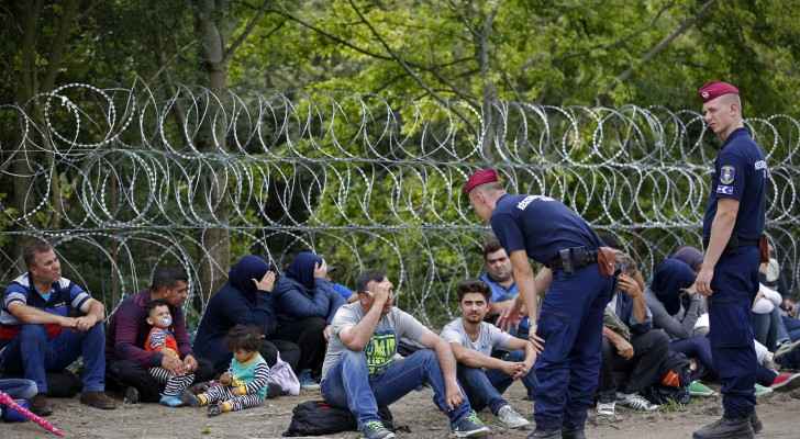  Refugees stranded between Hungary and Serbia’s border (Al Jazeera)