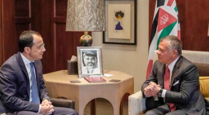 King Abdullah II meets the Panamian President in Amman on Tuesday.