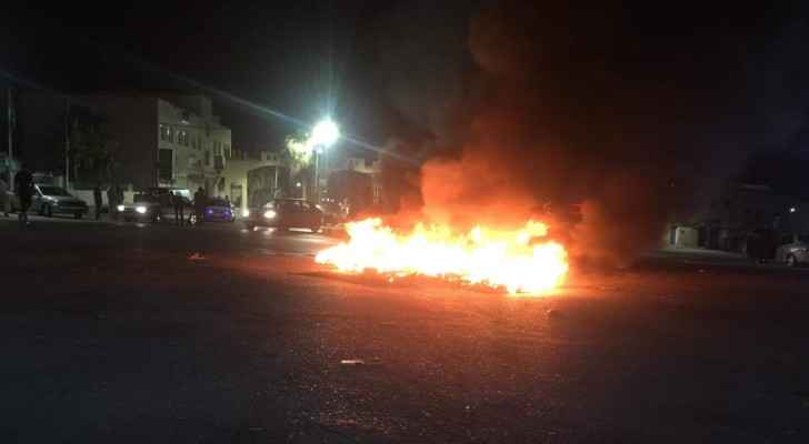 Tyres burning in Irbid in protest against the increase of fuel prices. (Roya)