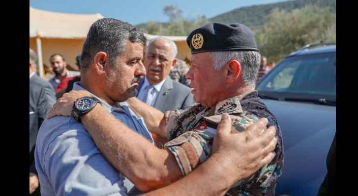 King visits family of martyr Azzzam Bani Yassin in Ajloun