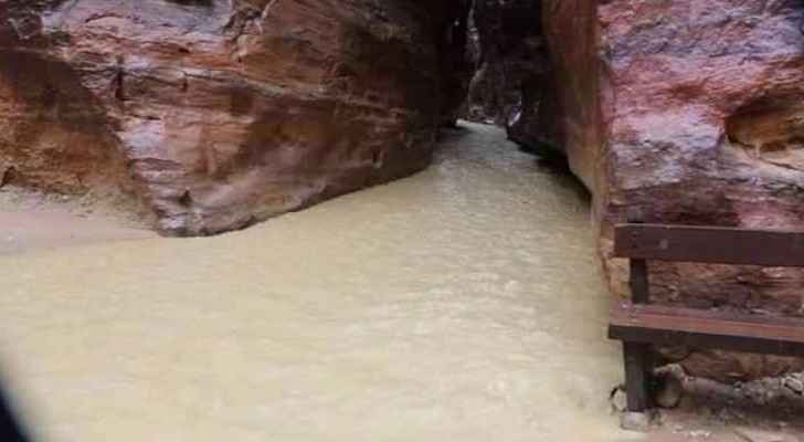 More than 4,000 evacuated in Ma'an, Petra