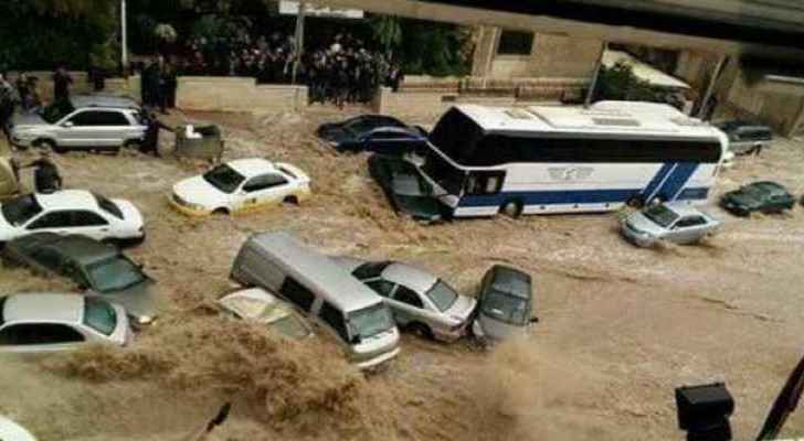 Razzaz receives reports on Downtown floods, vows action