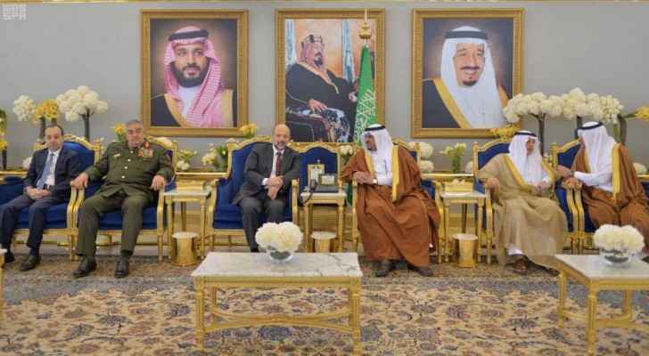Razzaz on official visit to Saudi Arabia