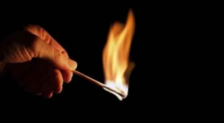 Citizen threatens of burning himself in Irbid