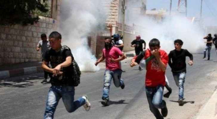 Palestinians suffocate by Israeli tear-gas bombs in Hebron