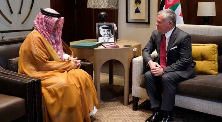 King receives letter from Custodian of Two Holy Mosques, King Salman bin Abdulaziz Al-Saud
