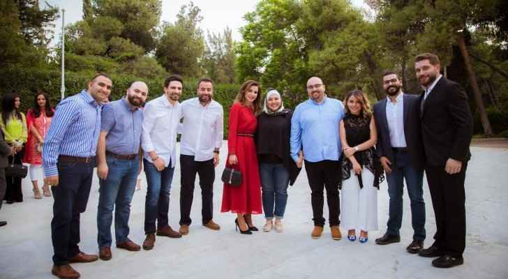 Photos: Queen Rania hosts iftar banquet for high-achieving Jordanian youth