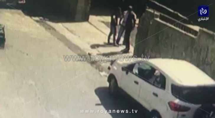 Video: Three unknown men rob shop in Irbid, flee the scene