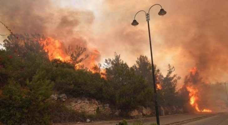 Jordan ready to help extinguish huge fires in Lebanon