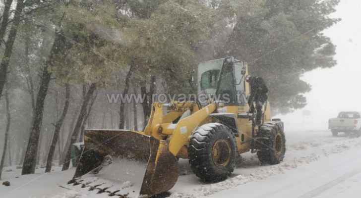 Video: Heavy snow blankets Rashadiyyah, Bsaira in Tafilah