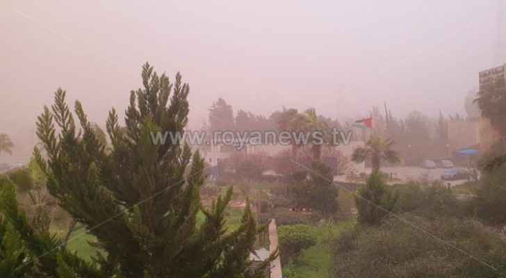Watch: Sand storm hits several areas of Amman