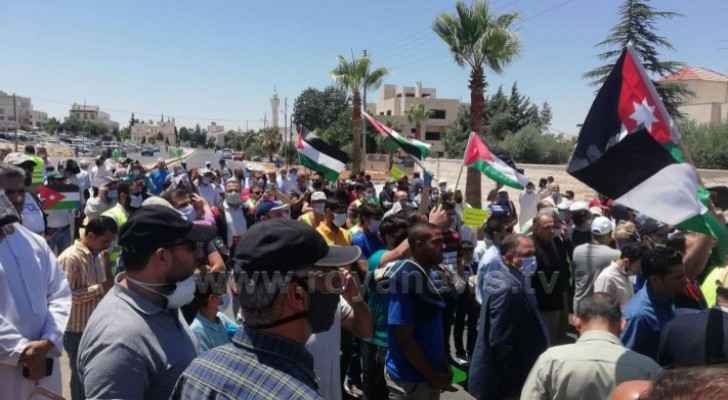 Protestors condemn Israeli annexation plans outside US Embassy in Amman