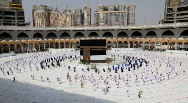 Pilgrims flock to Sacred House of God for Hajj
