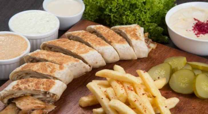 Family poisoned after eating shawarma in Mafraq
