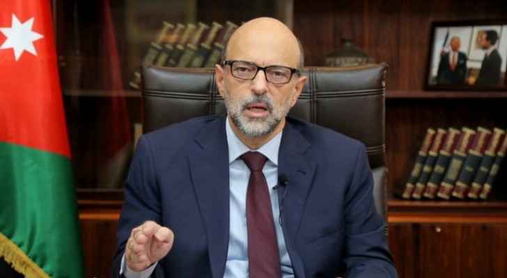 Razzaz: Continuously increasing COVID-19 cases could lead to shutdowns