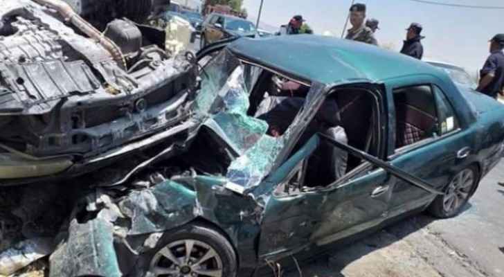One death, four injuries following two-car collision in Karak