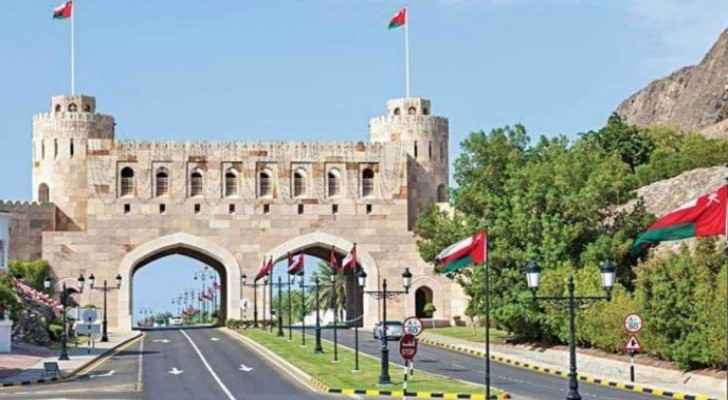 Oman extends land border closure for another week
